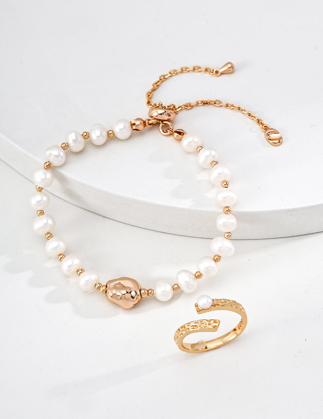 Vintage Gold Pearl Ring