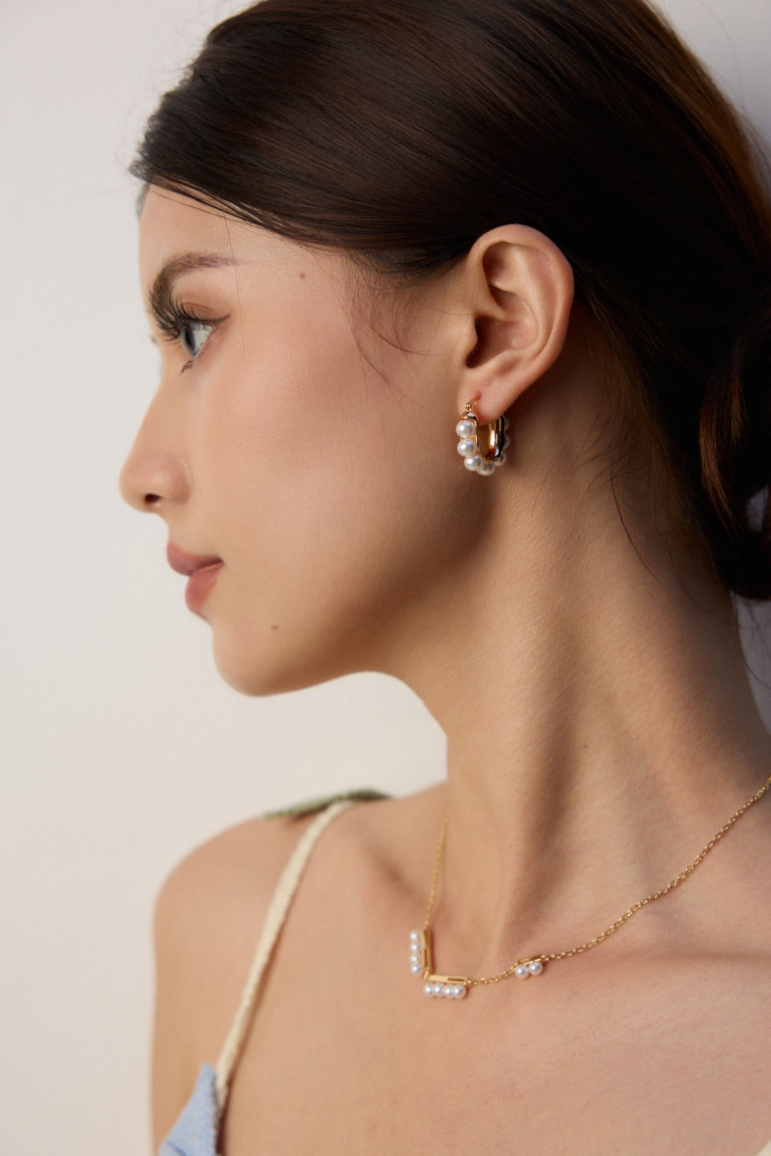 Dainty Gold Pearl Accent Necklace
