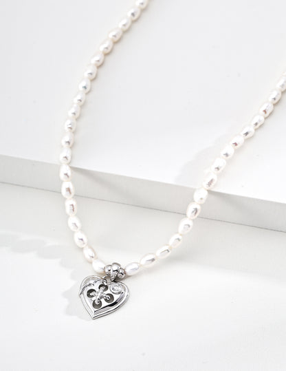 Dainty Heart Pearl Necklace