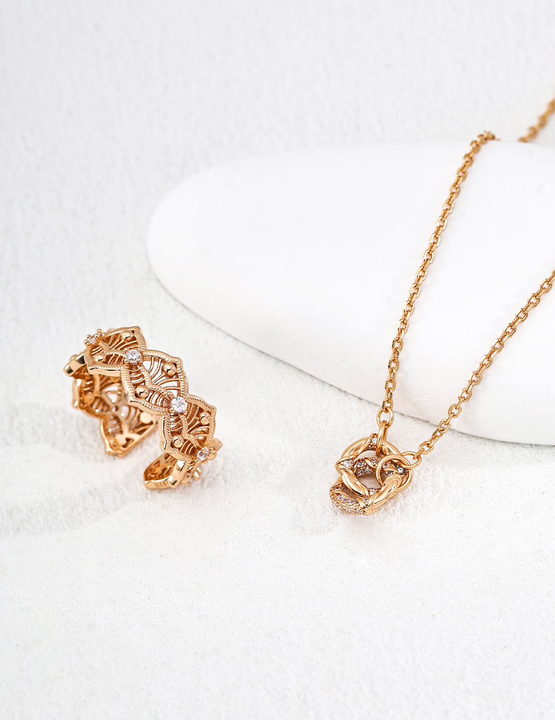 Dainty Heart Pearl Necklace