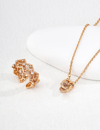 Dainty Heart Pearl Necklace