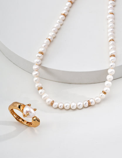 Classic Pearl Necklace