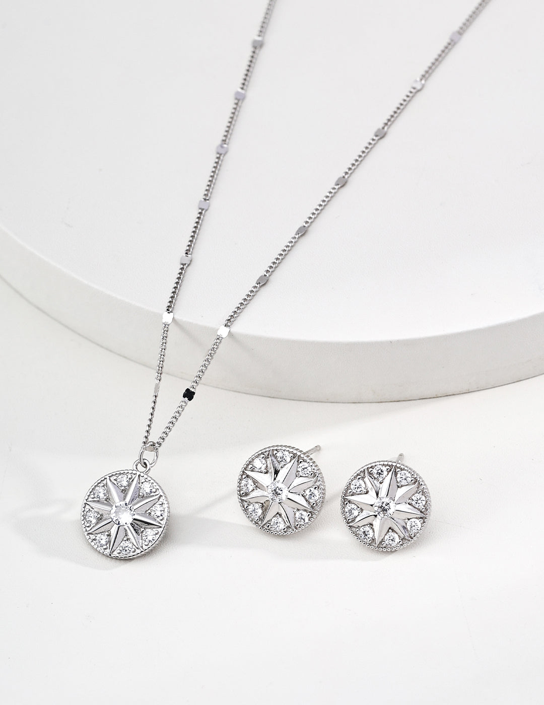 Minimalist Round Pendant Necklace