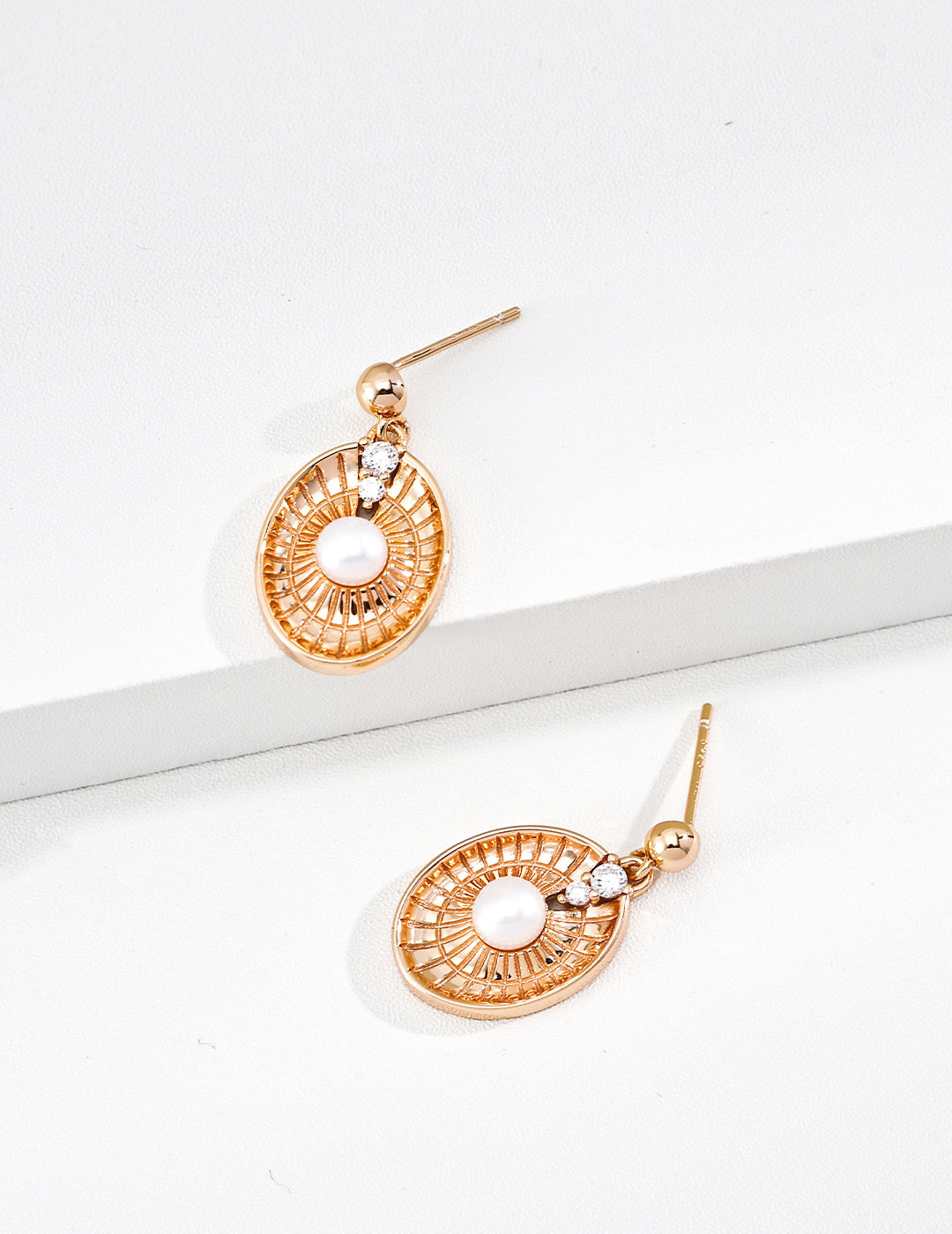 Pearl Drop Earrings with Crystal Detail