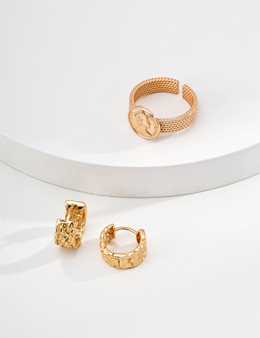 Vintage Coin Textured Ring – Gold Statement Band