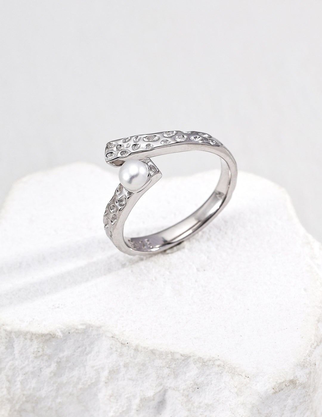 Vintage Gold Pearl Ring