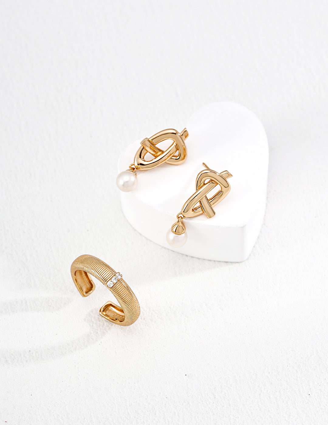 Minimal Gold Ring Collection