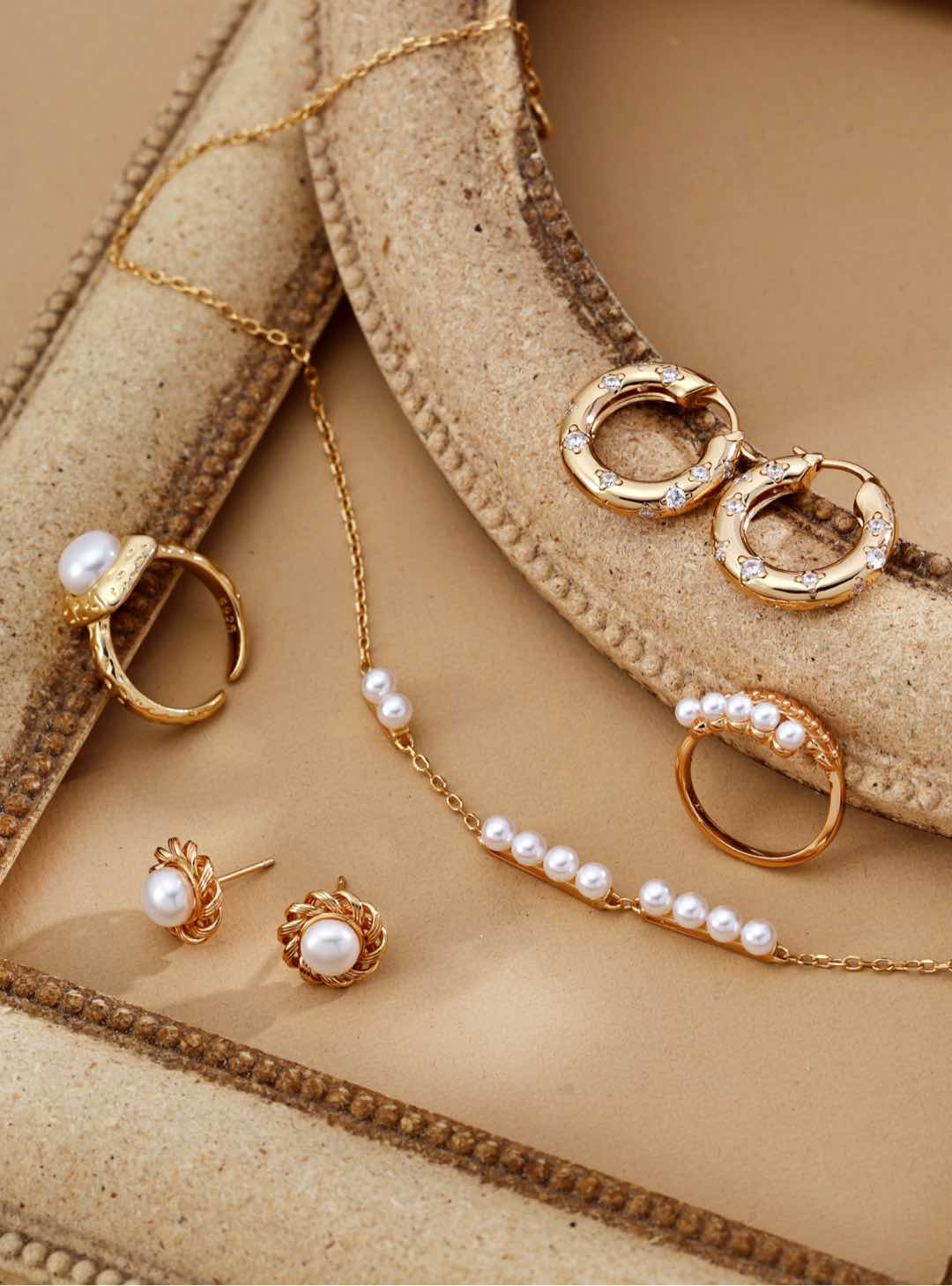 Vintage Leaf Faux Pearl Open Ring