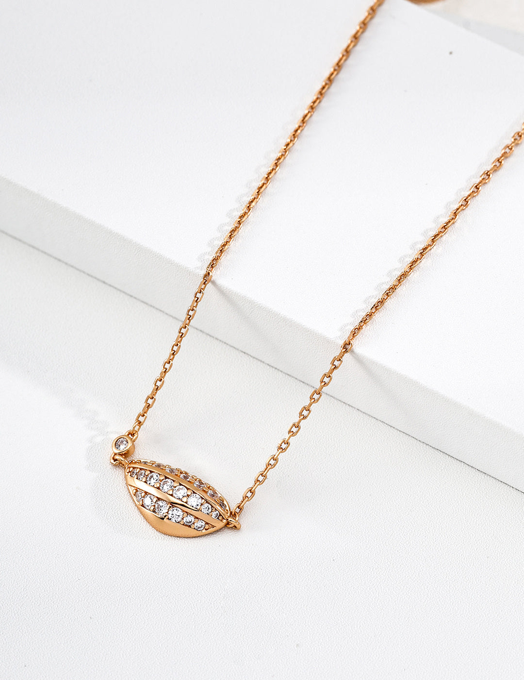 Minimal Gold Leaf Necklace