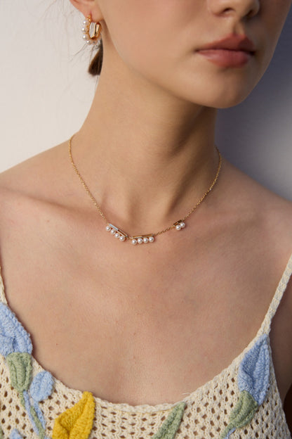 Dainty Gold Pearl Accent Necklace