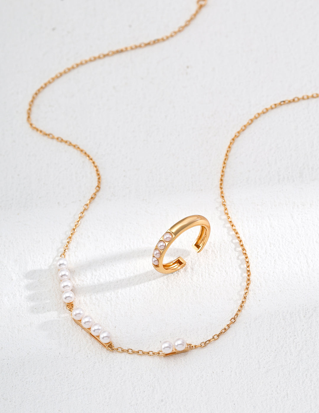 Dainty Gold Pearl Accent Necklace