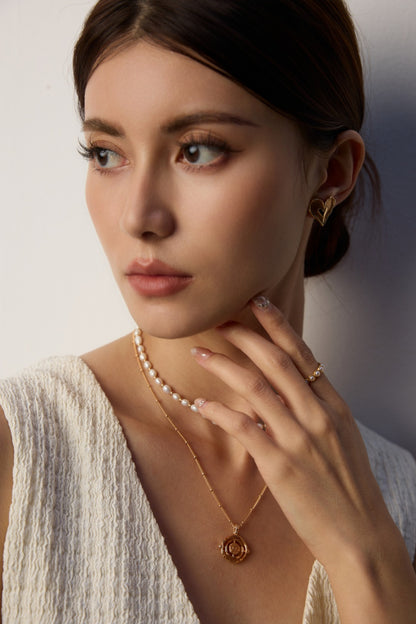 Vintage Gold Medallion Necklace