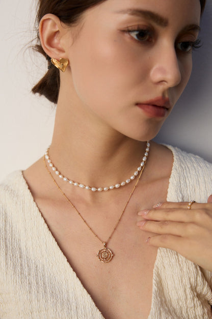 Vintage Gold Medallion Necklace