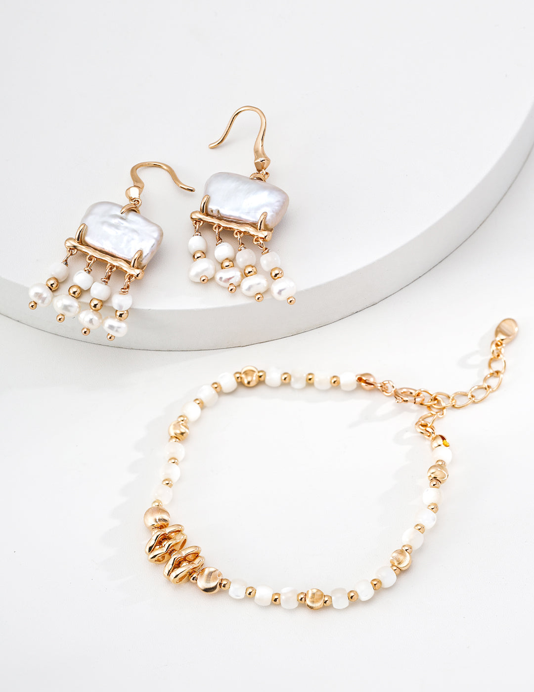 Vintage Gold Mother-of-Pearl Bracelet